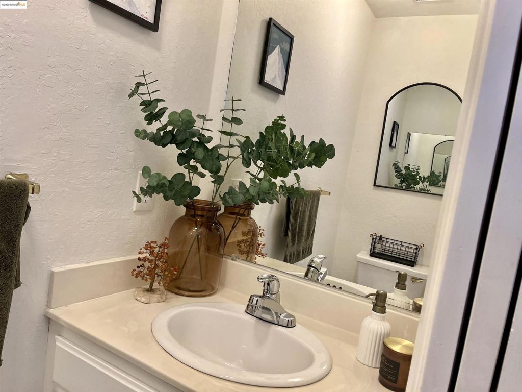 WALNUTCREK - Residential Lease