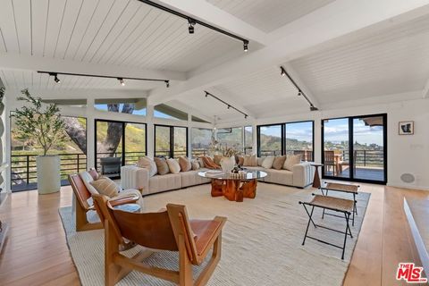 Photo of 23701 Harbor Vista Drive, Malibu, CA 90265 (MLS # 25627485)