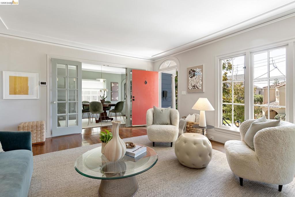73 Oakmont Ave