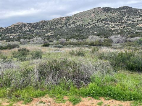 25 Los Altos Hemet CA 92536