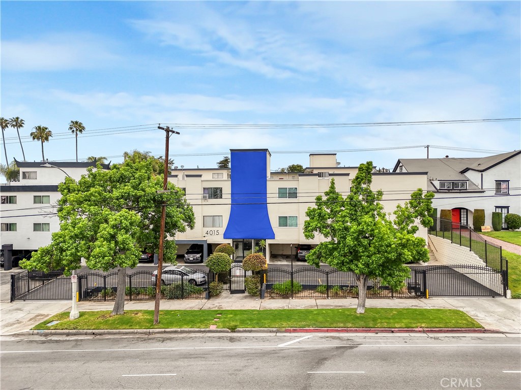 4015 W Adams Boulevard