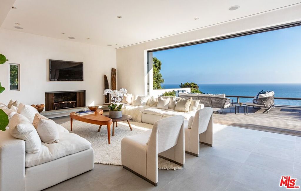 32554 Pacific Coast Highway