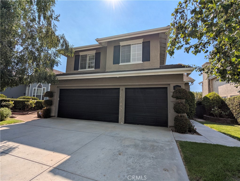Gorgeous home with a beautiful View in highly desirable Lang Ranch community. Walk into open high ceilings living room. Primary suite with a spacious walk-in closet and an ensuite bathroom. Enter the Backyard from the formal Dining Area and kitchen to a covered patio with stunning views. The perfect place for entertaining, watching TV or just to sitting and enjoying the view. The primary Suite includes a Large Walk in Closet with Custom Built-Ins. Newly remodeled bathrooms. Good size Secondary bedrooms with Built-In closets. 3 car garage. Thermador Appliances, Double ovens, refrigerator & Wine Fridge, washer & dryer. 5 minutes Walk to top rated Lang Ranch Elementary. 10-15 minutes walk to Los Cerritos middle school. 10-15 minutes drive to Westlake High school.
Note: Electricity generates should cover the electricity bill for a smaller family including electric vehicle charging (Tesla charger already built in). Solar electricity payment in addition to the lease $250/month. This utility bill is payable with rent.