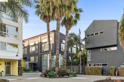 Photo of 1255 Pine St ST, Oakland, CA 94607 (MLS # 41149191)