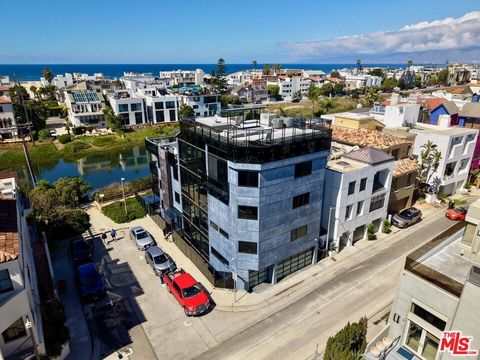 Photo of 5115 Via Donte, Marina Del Rey, CA 90292 (MLS # 26642641)