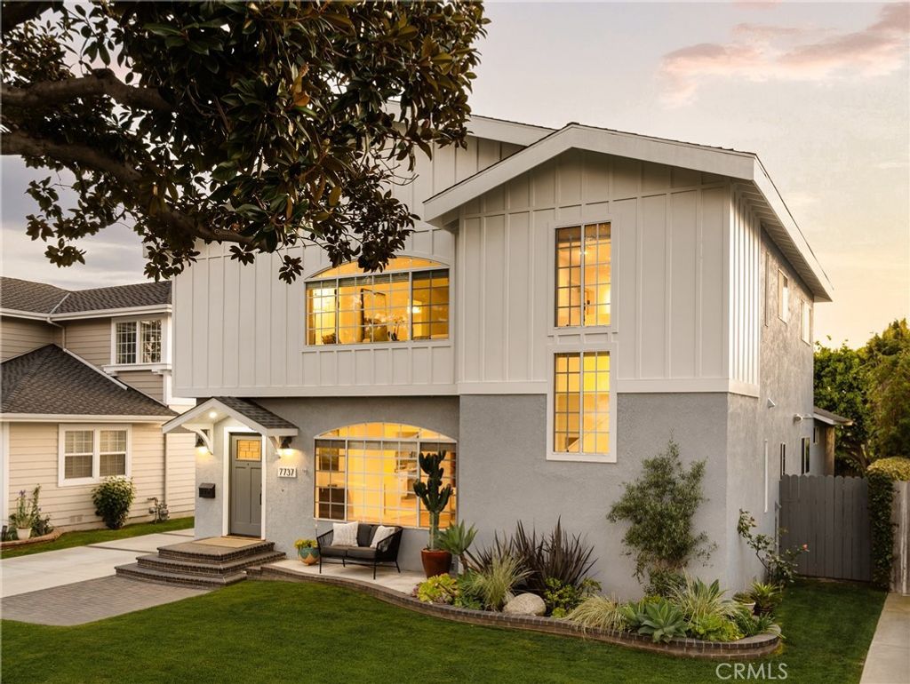 Photo of 7737 Denrock Ave, Westchester, CA 90045 (MLS # SB26053531)