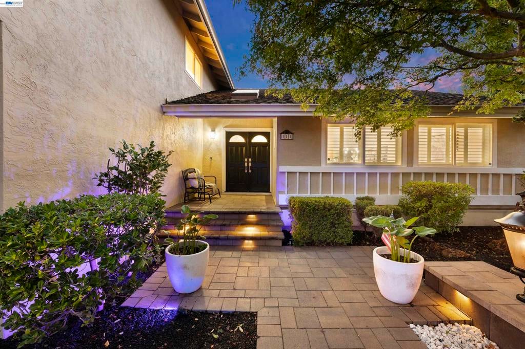 111 Silver Cloud Place
