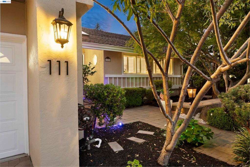 111 Silver Cloud Place