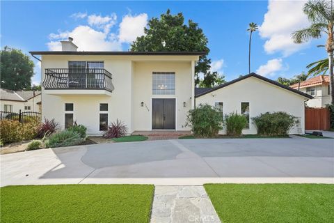 7425 Vanalden Avenue Reseda CA 91335