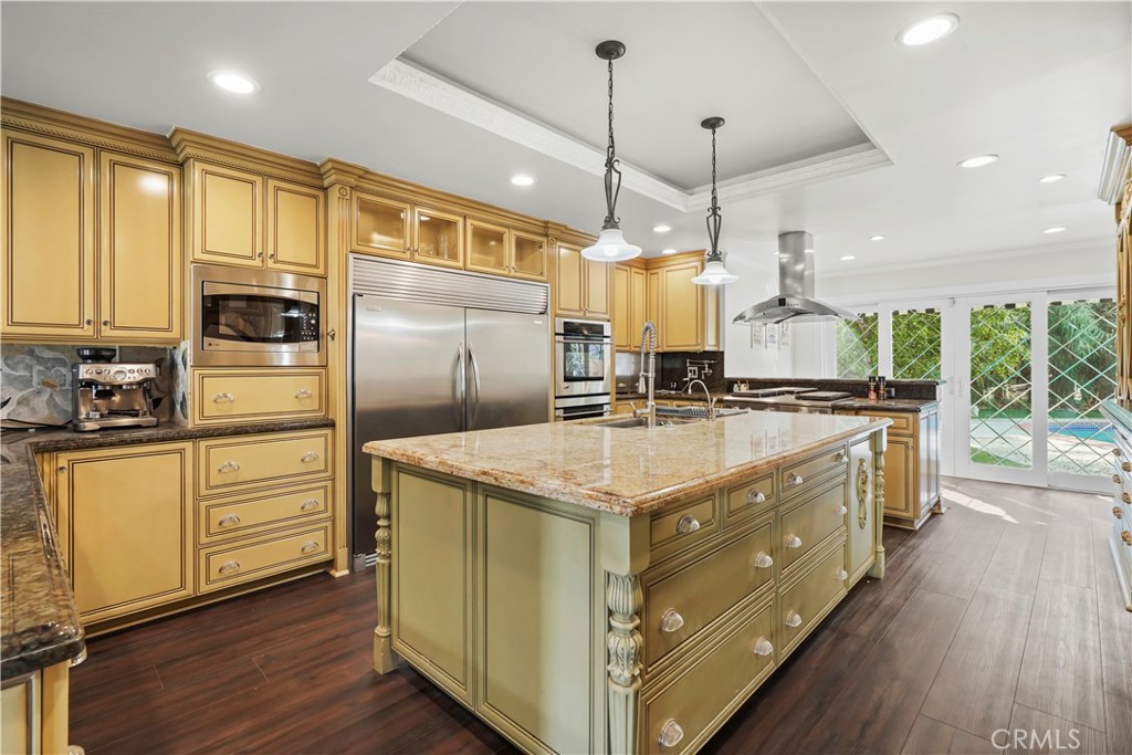 Properties 3 7425 Vanalden Avenue