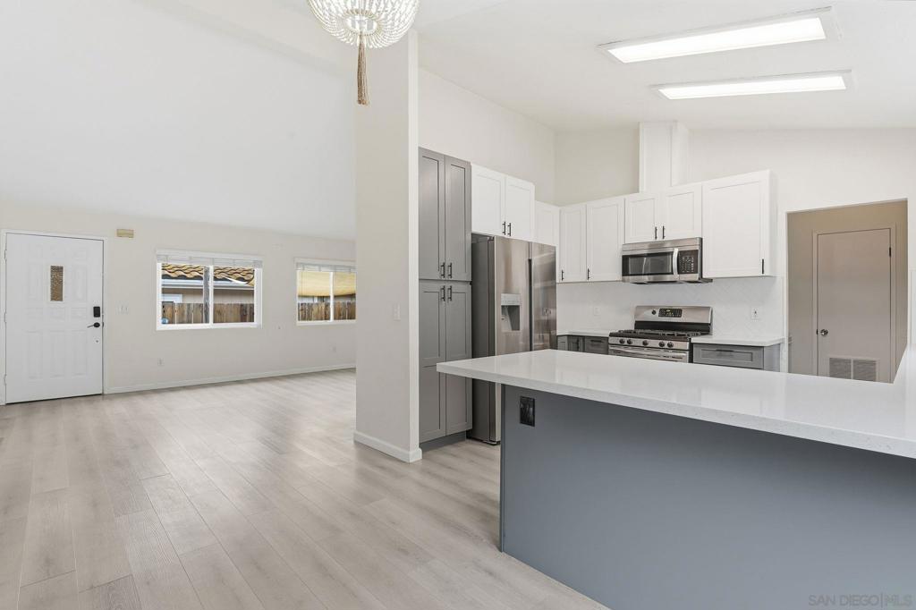 14955 Avenida Venusto 85