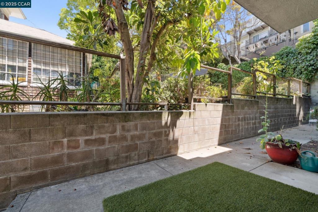 ADAMS POINT - Residential