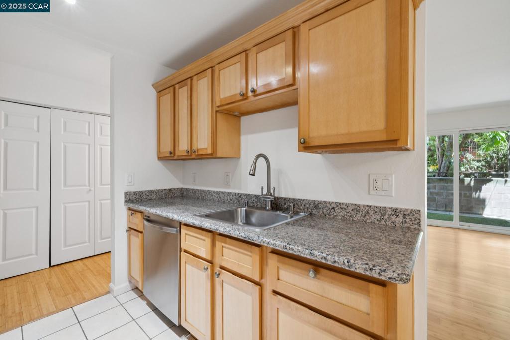 ADAMS POINT - Residential