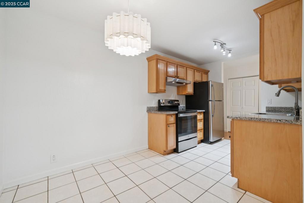 ADAMS POINT - Residential