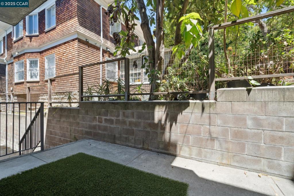 ADAMS POINT - Residential