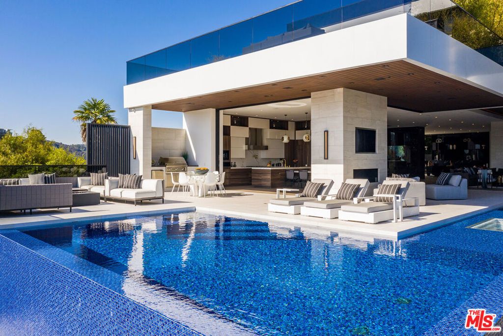 Photo of 1475 Bel Air Road, Los Angeles, CA 90077 (MLS # 25589509)