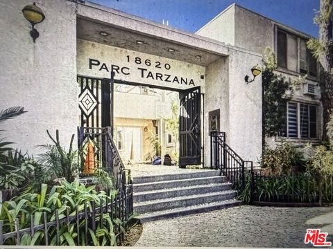 Photo of 18620 Hatteras Street #145, Tarzana, CA 91356 (MLS # 26693751)