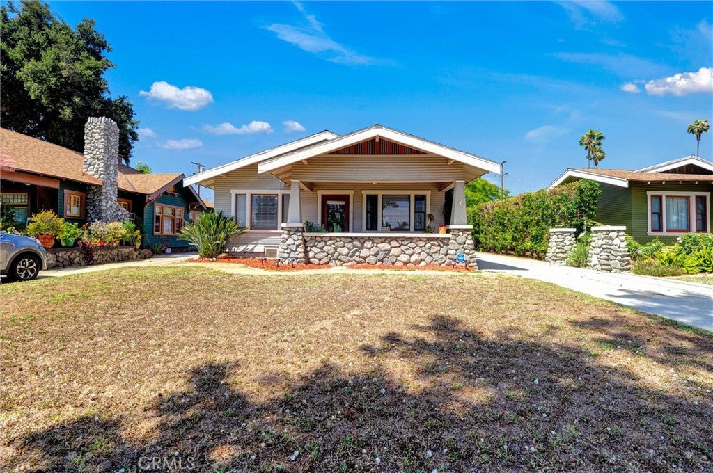 551 E Columbia Ave, Pomona CA 91767