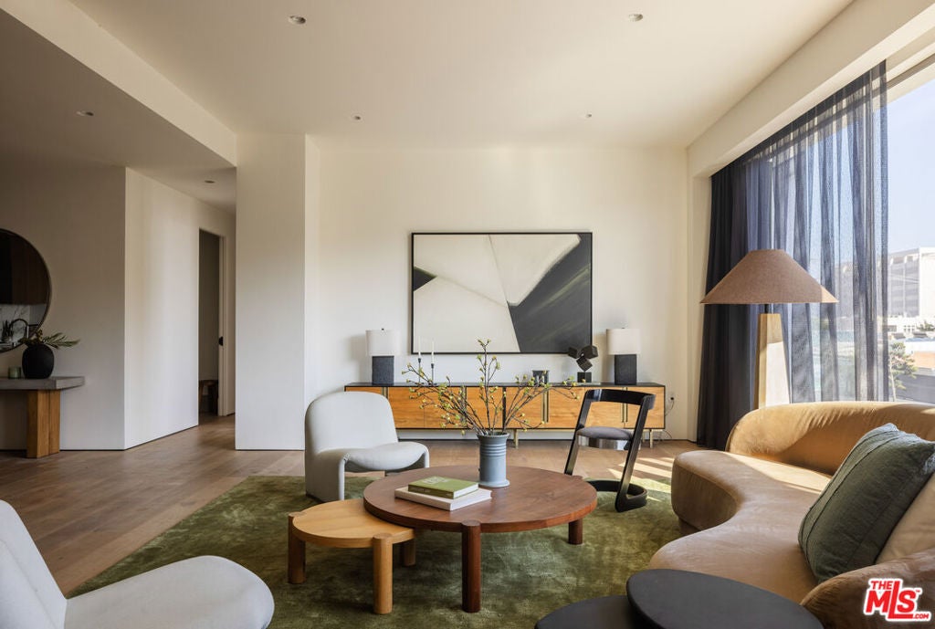 8899 Beverly Boulevard 4G