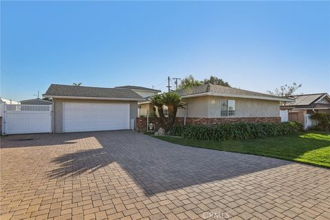 Photo of 1248 E Saint James Ave, Orange, CA 92865 (MLS # OC26026315)