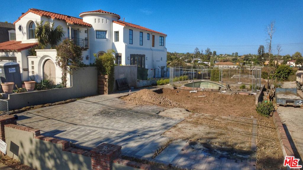 1028 Chautauqua Boulevard
