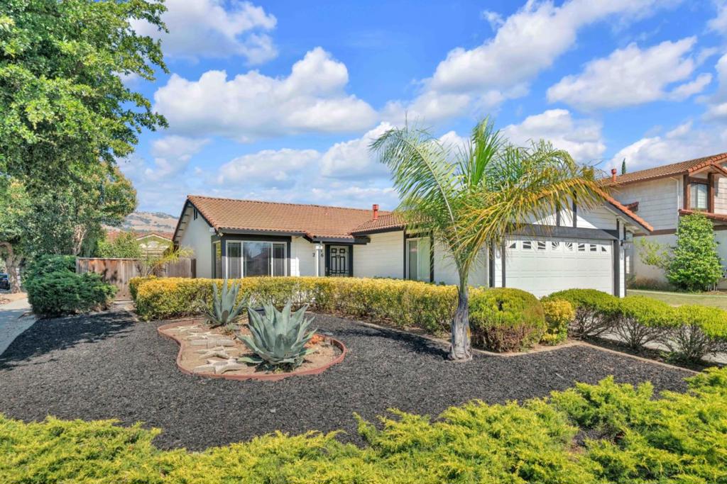 2876 White Acres Drive