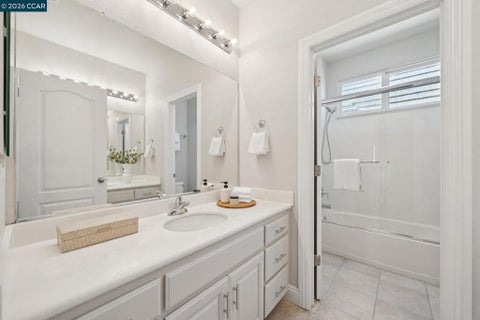 Tiny photo for 884 Bandol Way WAY, San Ramon, CA 94582 (MLS # 41150994)
