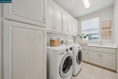 Tiny photo for 884 Bandol Way WAY, San Ramon, CA 94582 (MLS # 41150994)