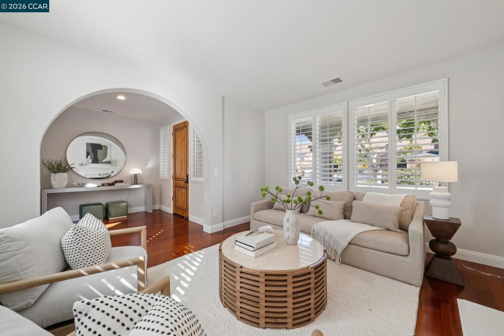 884 Bandol Way