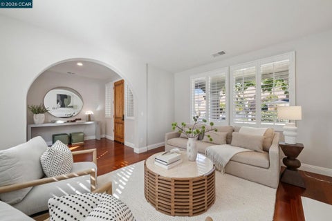 Tiny photo for 884 Bandol Way WAY, San Ramon, CA 94582 (MLS # 41150994)
