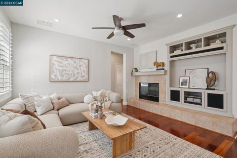 Tiny photo for 884 Bandol Way WAY, San Ramon, CA 94582 (MLS # 41150994)