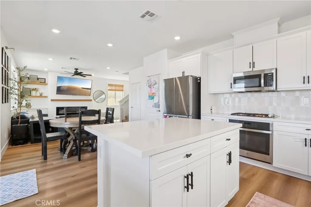 Winchester, California 92596, United States, 3 Bedrooms Bedrooms, ,3 BathroomsBathrooms,Residential,Active,209451