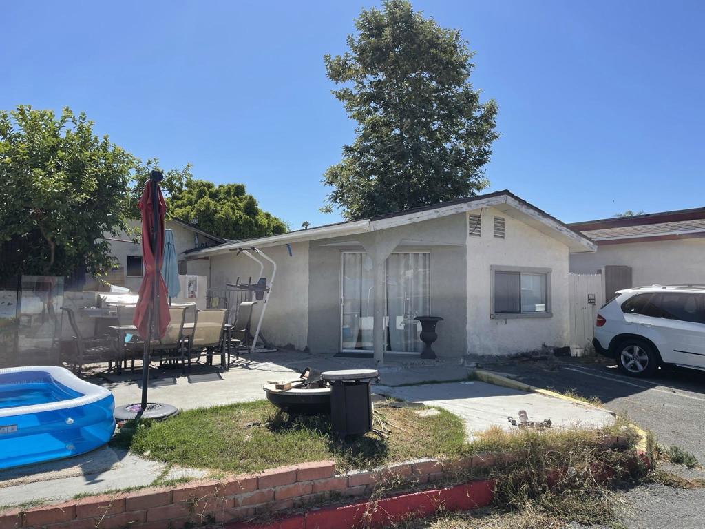 468 W Los Angeles Dr.