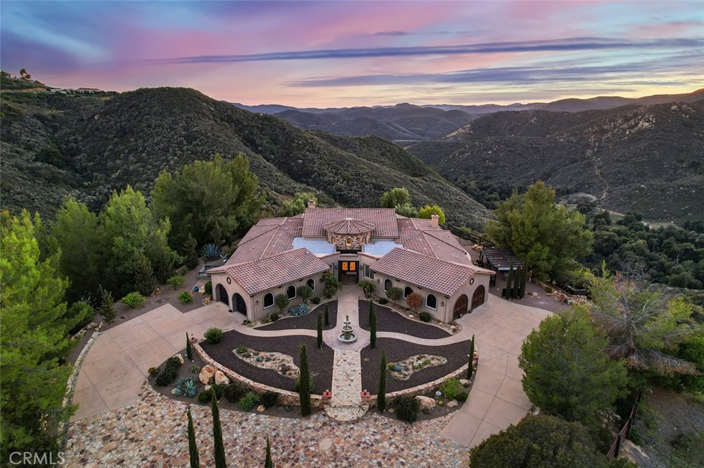 38355 Vista Del Bosque