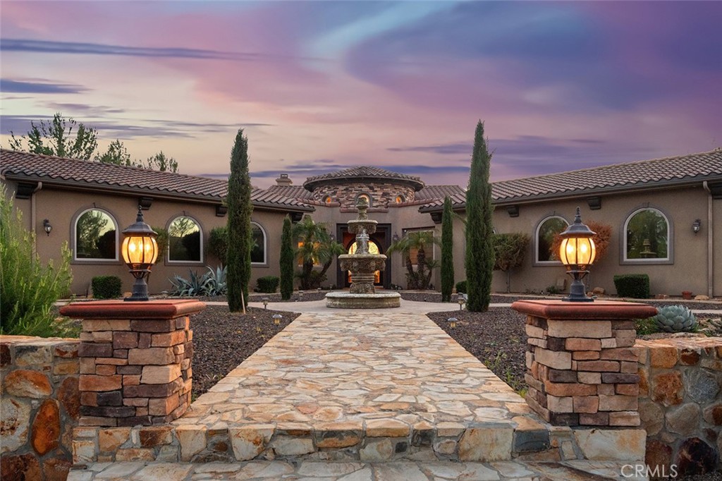 38355 Vista Del Bosque