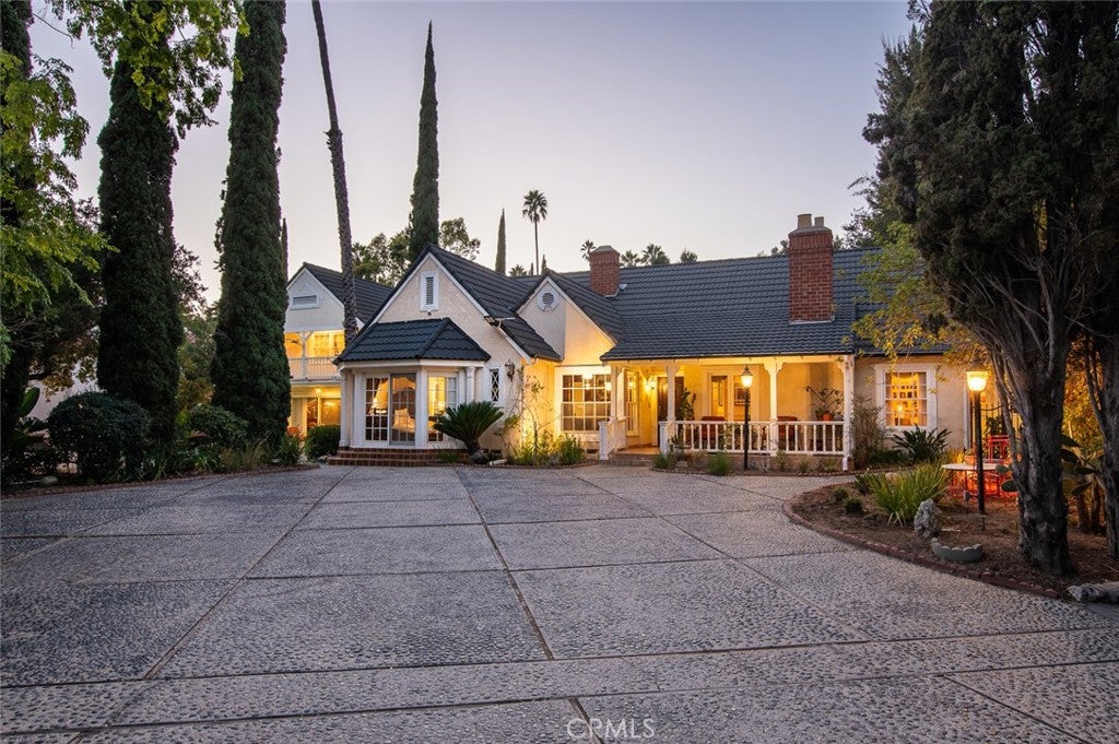 Glendale, California, 91207, United States, 4 Bedrooms Bedrooms, ,4 BathroomsBathrooms,Residential,Active,2030572