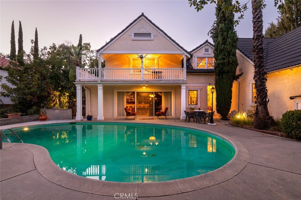 Glendale, California, 91207, United States, 4 Bedrooms Bedrooms, ,4 BathroomsBathrooms,Residential,Active,2030572