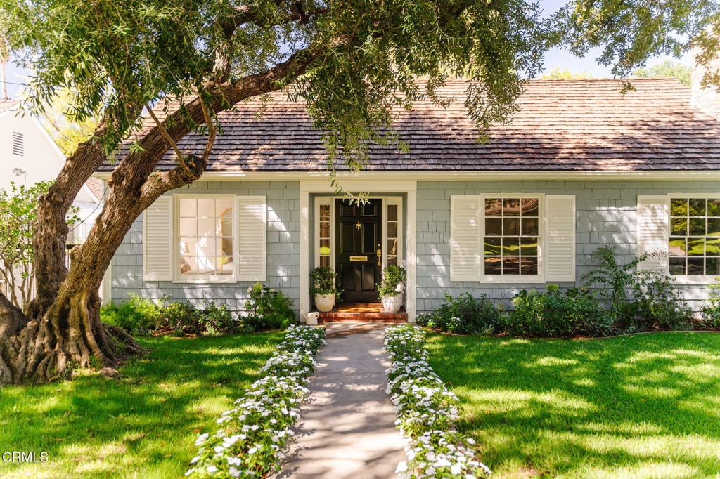 Photo of 1535 Bradbury Road, San Marino, CA 91108 (MLS # P1-29079)
