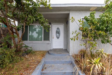 1532 Garfield Commerce CA 90022