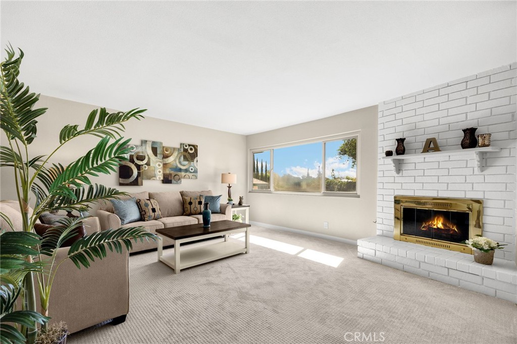 909 Orangewood Dr