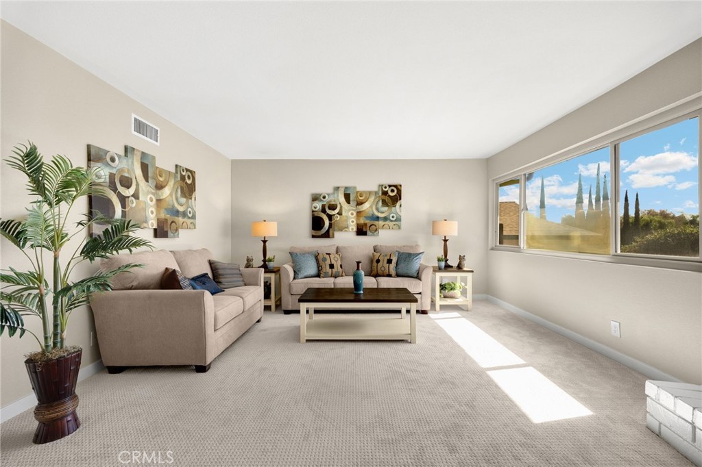 909 Orangewood Dr