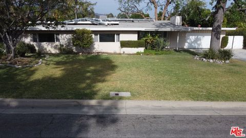 Photo of 206 Oak Meadow Road, Sierra Madre, CA 91024 (MLS # 26847625)