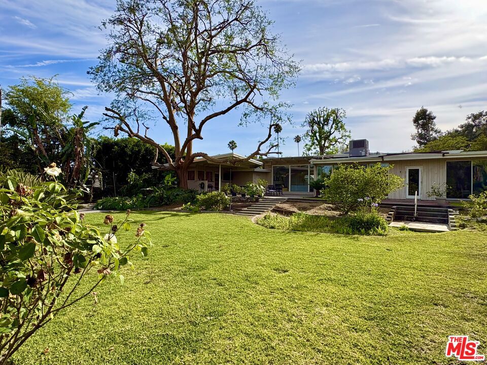 206 Oak Meadow Road