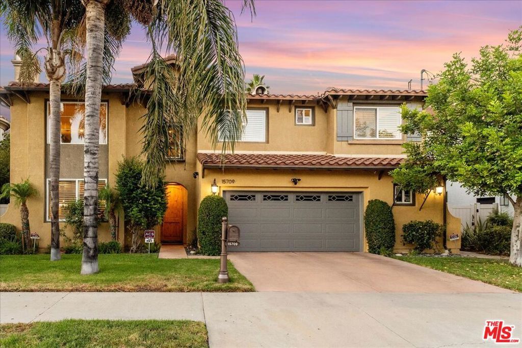 Photo of 15709 Milbank Street, Encino, CA 91436 (MLS # 25590203)