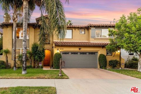 Photo of 15709 Milbank Street, Encino, CA 91436 (MLS # 25590203)