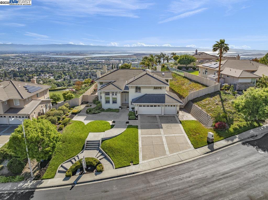 48912 Crown Ridge Cmn