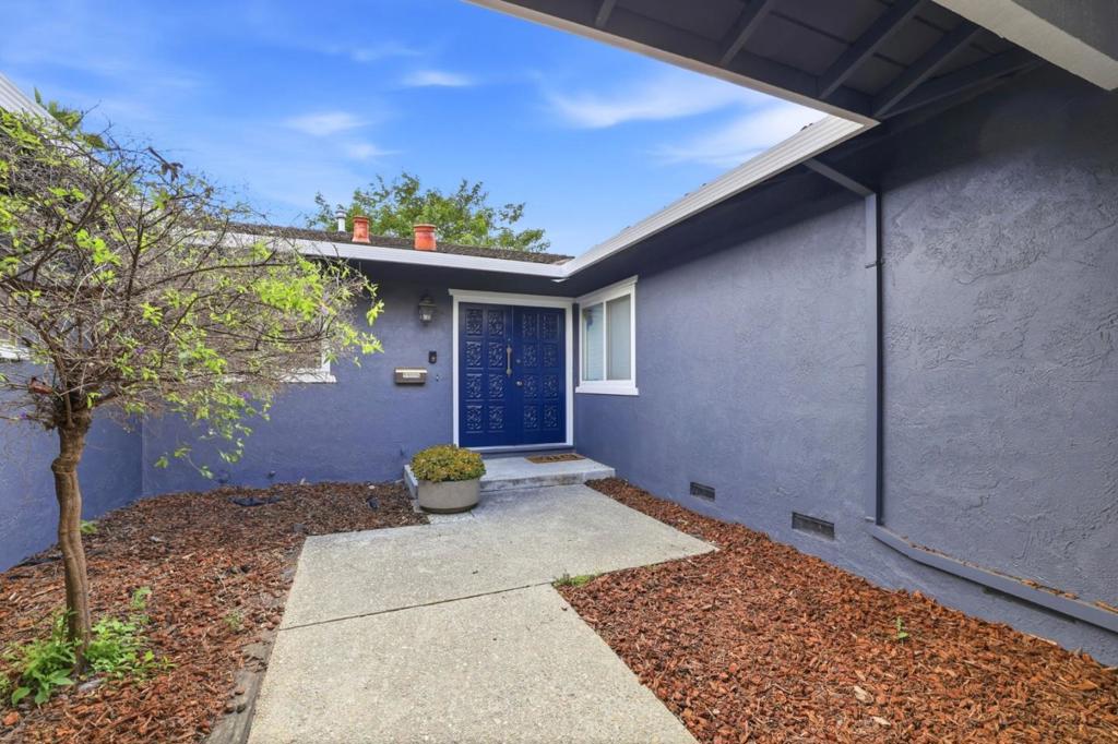 2337 Walden Square