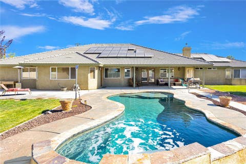 Photo of 10525 Mono RD, Phelan, CA 92392 (MLS # HD26163053)