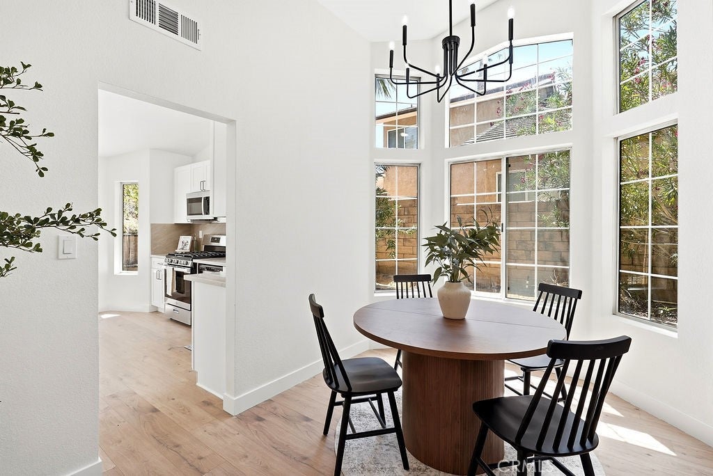 3202 Angeleno Place