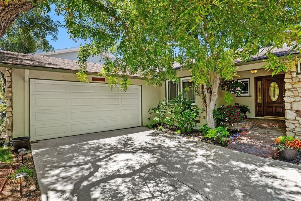 23349 Schoenborn Street